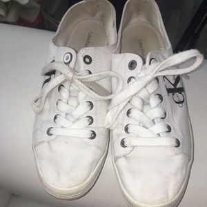 White lace up shoes!